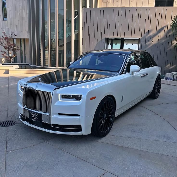 Rolls-Royce Spectre — Đẳng Cấp Thượng Lưu